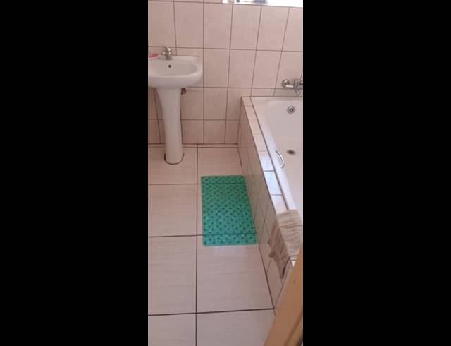 3 BEDROOM HOUSE FOR SALE IN BRAM FISCHERVILLE